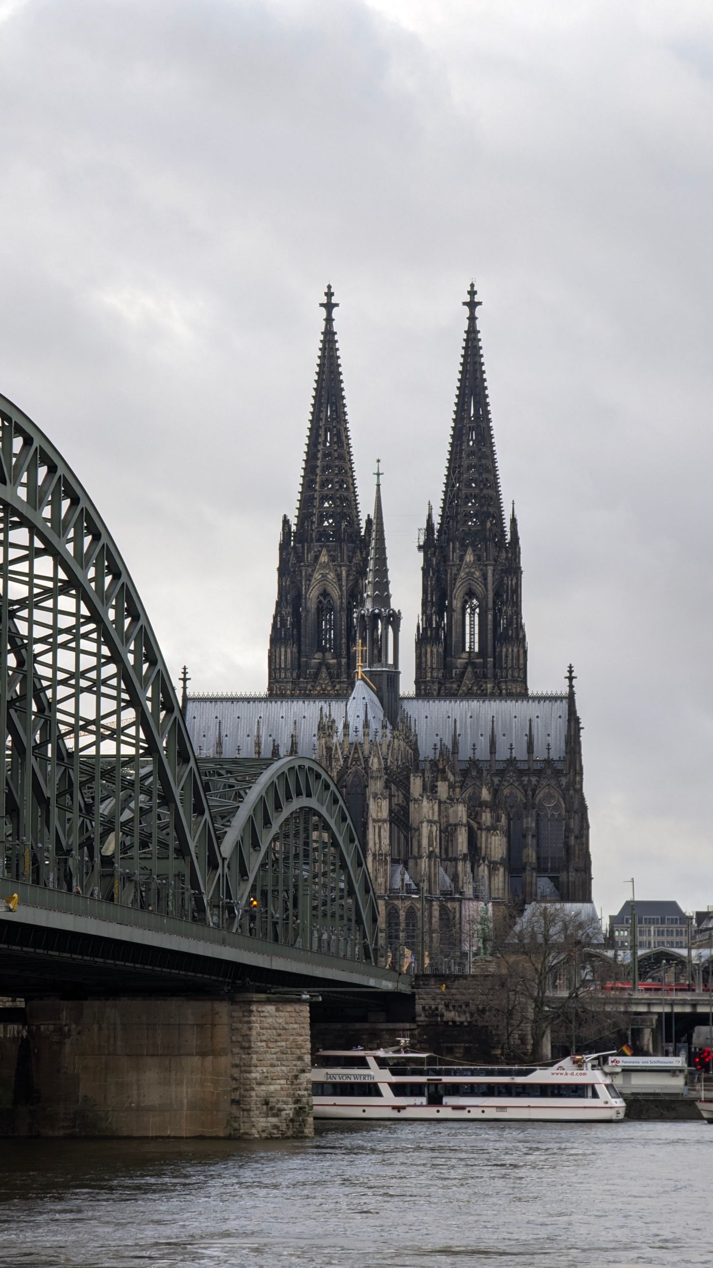 Kölner Dom und Hohenzollernbrücke (Nordrhein-Westfalen)
